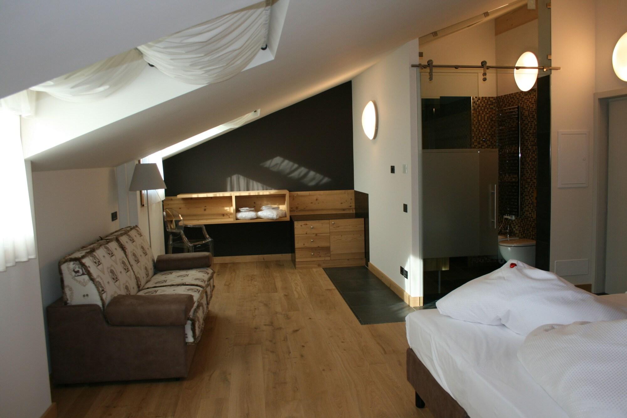 Hotel Orso Grigio Кавалезе Екстериор снимка